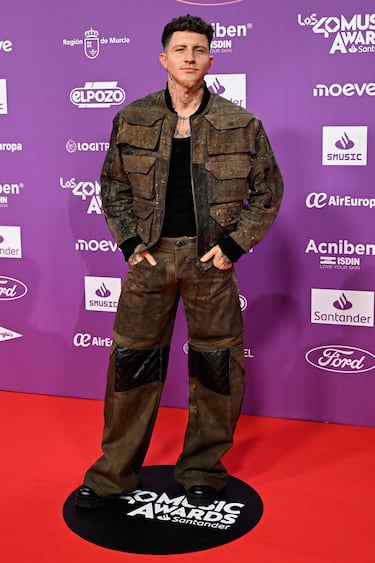 Jonan Wiergo posa en la alfombra roja. 