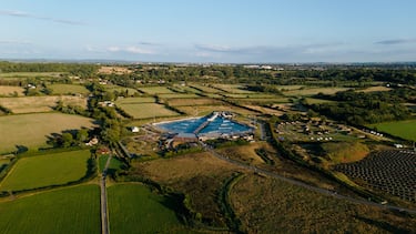 The Wave, una ola perfecta para surfear en familia