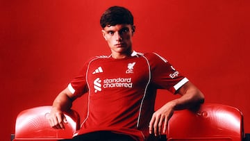 Oficial: Leoni, el séptimo del Liverpool para superar los 350M€