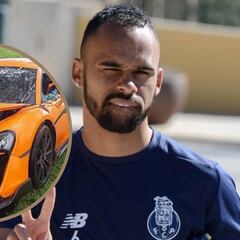 El futbolista Paulinho, ex del Oporto, estrella su McLaren de 600.000 euros contra un árbol