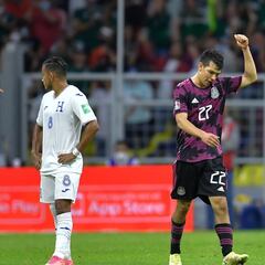 México vence a Honduras y retoma punta del octagonal de Concacaf