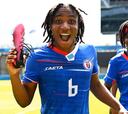 Melchie Dumornay, de jugar descalza al Mundial