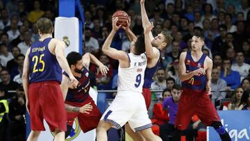 Felipe Reyes ya es el m¨¢ximo reboteador hist¨®rico de la ACB