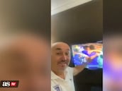 DT de Concepción vive el ascenso ‘encerrado’ en una pieza de hotel y así reacciona tras el pitazo final