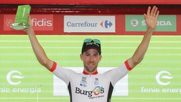 Simón abandona tras chocarse con un coche del Katusha