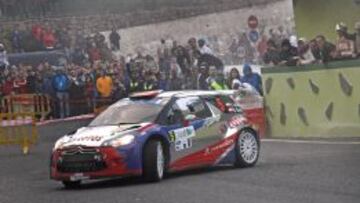 Robert Kubica sufre un accidente y se retira del Rally Islas Canarias.
