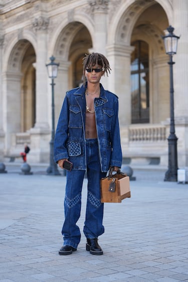 Jaden Smith posa en el desfile de Louis Vuitton, durante la Semana de la Moda de París para Mujer Primavera/Verano 2026.