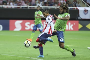 Chivas golea a Seattle Sounders y avanza en Concachampions