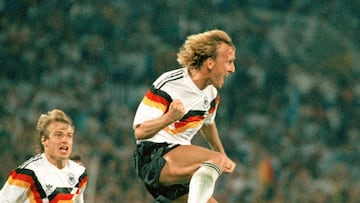 Andreas Brehme celebrando el gol en la final de Italia 90 que le dio el t&iacute;tulo a Alemania.