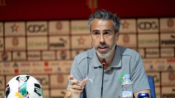 Rabat (Morocco), 24/06/2025.- Morocco women's national team coach Jorge Vilda Rodriguez speaks during a press conference in Rabat, Morocco, 24 June 2025. Morocco's coach announces the final list of players for the Moroccan national team ahead of the final stage of the Women's Africa Cup of Nations Morocco 2024, scheduled to be held in Morocco from 05 to 26 July 2025. (Marruecos) EFE/EPA/JALAL MORCHIDI