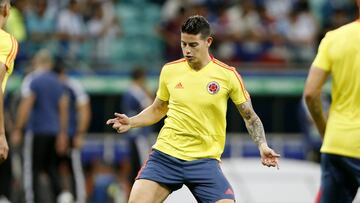 James Rodríguez durante el calentamiento con Selección Colombia antes de enfrentar a Argentina por Copa América.