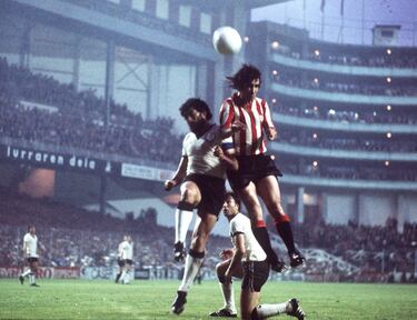 Jugador sobresaliente en el Atlético y en su querido Athletic. Sobresalió como un centrocampista polivalente, valioso, peón de brega de lujo y con llegada a gol.