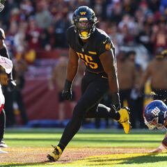 Who is KJ Henry, the defensive end the Cowboys are signing?