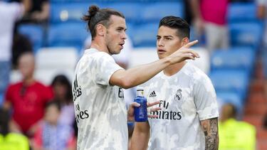 Bale y James.