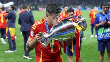 La madre de Morata, dolida por los ataques a su hijo: ※No lo entendemos§