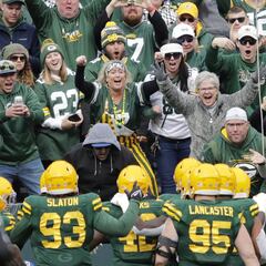 When was the last time Green Bay packers won a Super Bowl? How many have they won?