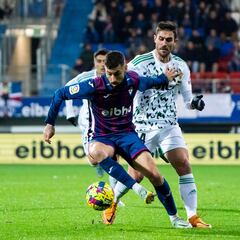 Vadillo se sube al carro armero