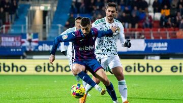 Vadillo se sube al carro armero