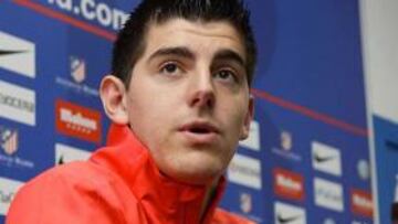 Thibaut Courtois en sala de prensa.