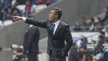 Pedro Caixinha, gustoso con el fútbol de Cruz Azul