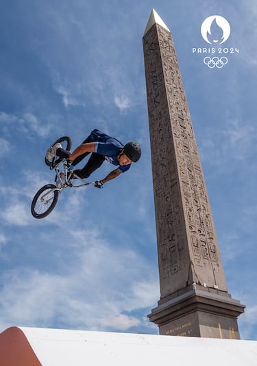 Una de las pocas sedes activas durante la totalidad de la competición. Varios deportes tendrán presencia en la plaza pública más grande de Francia: el skateboarding se disputará el 27 y 28 de julio y el 6 y 7 de agosto; el freestyle BMX el 30 y 31 de julio, el baloncesto 3x3 del 30 de julio al 5 de agosto, y por último debutará en unos Juegos Olímpicos el breaking el 9 y 10 de agosto.  Este escenario ha sido testigo de algunos momentos icónicos de la Revolución Francesa, ahí fueron ejecutados en la guillotina Luis XVI y María Antonieta. Ahora el paisaje será distinto y se espera que sea una fiesta para los aficionados de los deportes urbanos.