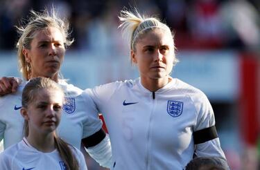Ref suspended for swapping coin toss for "rock, paper, scissors"