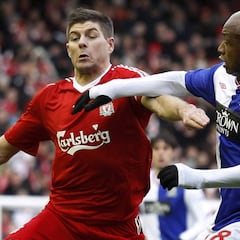 Riise defiende a Gerrard tras el duro ataque de El Hadji Diouf