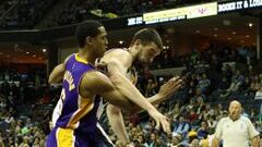 La nueva esperanza de Lakers le da un susto a Marc Gasol