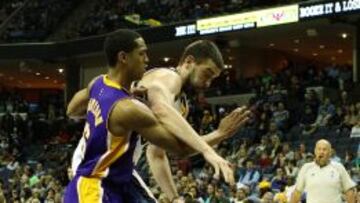La nueva esperanza de Lakers le da un susto a Marc Gasol