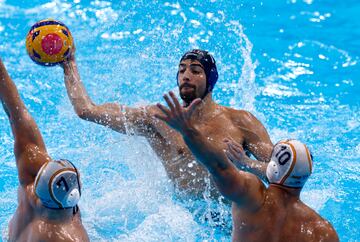 Alessandro Velotto, entre Martin Famera y Felipe Perrone.