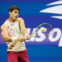 Alcaraz pasa sin desgaste por la retirada de Koepfer