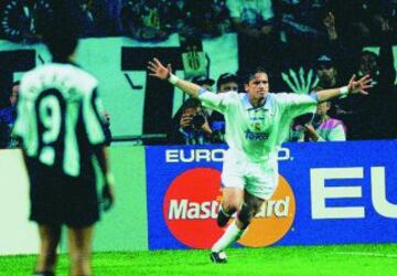 Mijatovic le dio la séptima Copa de Europa al Real Madrid con este gol ante la Juventus.
