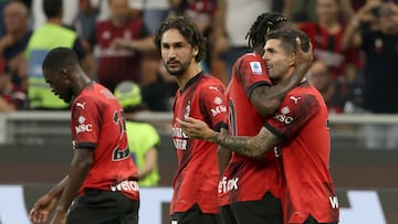 Christian Pulisic celebra un gol en el partido de la Serie A entre el Milan y la Lazio.