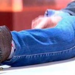 Así ha quedado la rodilla de Lolita Flores tras una aparatosa caída en el aeropuerto