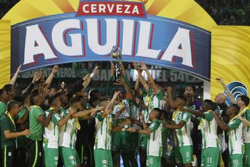 Atlético Nacional venció al Once Caldas dos goles por uno y se coronó campeón de la Copa Águila 2018. El equipo de Hernán Darío Herrera, además, clasificó a la Copa Libertadores del próximo año.