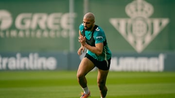 Amrabat, en el entrenamiento de hoy.