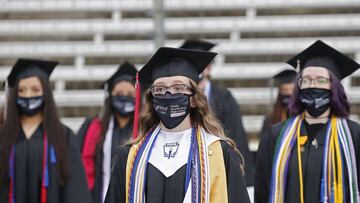 Dallas (United States), 26/05/2020.- Steele High School hold their graduation ceremony at the Texas Motor Speedway in Dallas, Texas, USA, 26 May 2020. Schools around the DallasñFort Worth metroplex are holding their graduations at the Speedway whic