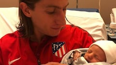 Filipe Luis presenta en Instagram a Lucas, su hijo reci&eacute;n nacido.