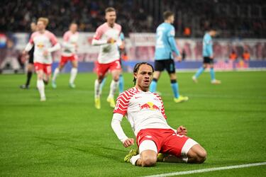 La joya de La Masía que parecía que desaparecería una vez fichó por el PSG. Y en cierta manera desapareció, pero volvió a casa, a Países Bajos, con el PSV, para firmar un año de récord, no solo personal, sino también colectivo. Tanto ha demostrado que el Leipzig se lanzó a por él en cuanto volvió a París. 90,6% le da el CIES. Otro con mucho presente, y futuro. También cada día más importante en el panorama europeo. 