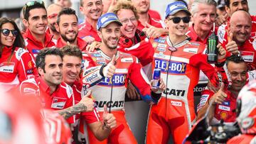 Dovizioso y Lorenzo celebran sus podios con Ducati.