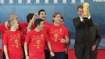 Zapatero: "Detrás de este triunfo está la unión de un país"