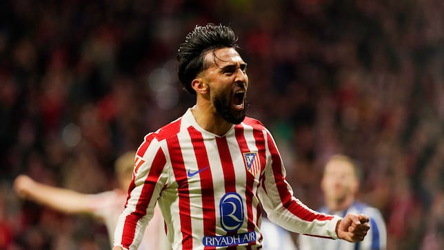 Nico se cuela en la fiesta