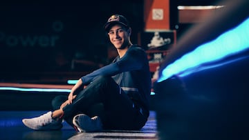 Gil Membrado se estrena como piloto de Red Bull.