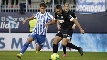 Dani Lorenzo contra el Amorebieta.