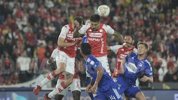 Santa Fe remonta y vence al líder Millonarios