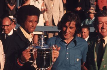 Uno de los momentos más extraños de la historia del torneo tuvo lugar en la edición de 1975 celebrada en Estocolmo. En su partido de la fase de grupos, Arthur Ashe se marchó de la pista cuando dominaba por 4-1 el set definitivo sobre Ilie Nastase como protesta por lo que consideró incorrecta actitud del rumano. Ambos tenistas fueron descalificados de dicho partido, aunque fue Nastase quien supo canalizar mejor las emociones derivadas de este encuentro ya que en esa misma edición alzó su cuarto título de maestro al batir en la final a Bjorn Borg.