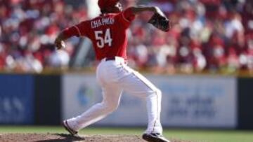 En un sorprendente giro de los acontecimientos, el traspaso de Aroldis Chapman est&aacute; suspendida.