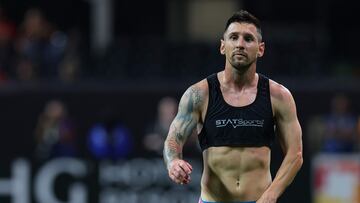 ATLANTA, GEORGIA - SEPTEMBER 18: Lionel Messi #10 of Inter Miami walks off the pitch after their 2-2 tie against Atlanta United at Mercedes-Benz Stadium on September 18, 2024 in Atlanta, Georgia. Kevin C. Cox/Getty Images/AFP (Photo by Kevin C. Cox / GETTY IMAGES NORTH AMERICA / Getty Images via AFP)