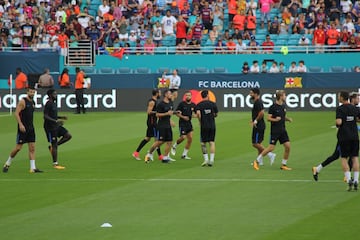 El FC Barcelona realizó su última práctica antes de El Clásico ante el Real Madrid, en el Hard Rock Stadium de Miami.