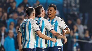 Roger Martínez en un partido de Racing Club en la Copa Libertadores.